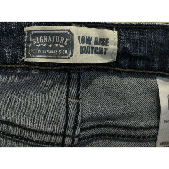 Signature Levi Strauss Low Rise Bootcut Jeans size Misses 12 Medium - Picture 5 of 6